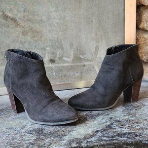 Old Navy Black Suede Block Heel Booties Size 6